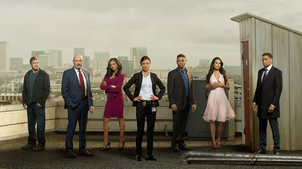 Тайны и ложь